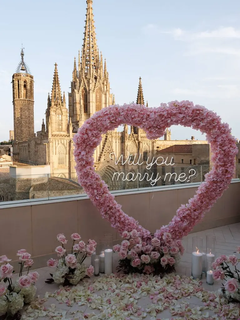 Lamaro Hotel Barcelona marriage proposal setup detail 8