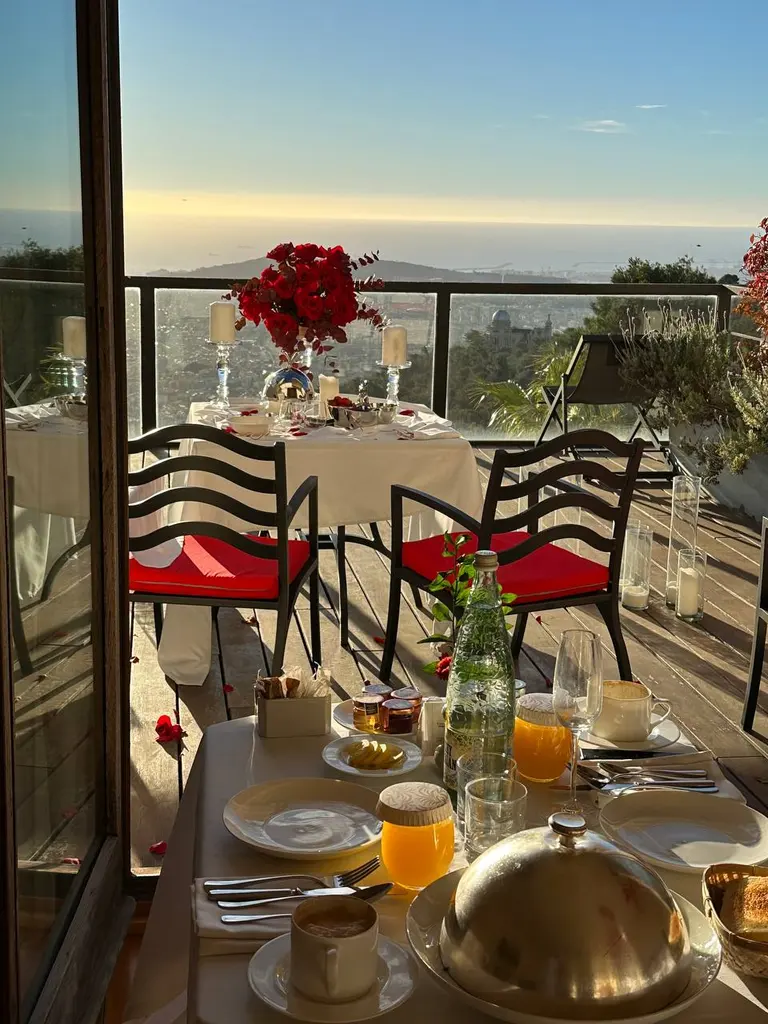 METT Hotel Barcelona marriage proposal private room setup 6