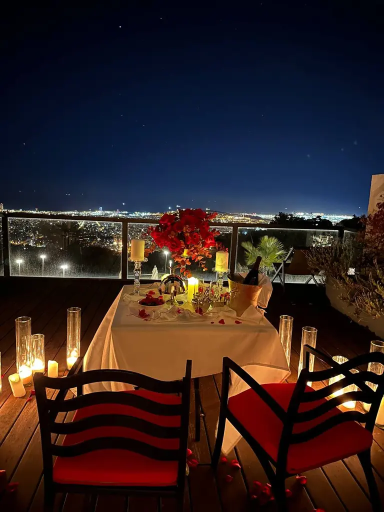 METT Hotel Barcelona marriage proposal private room setup 7